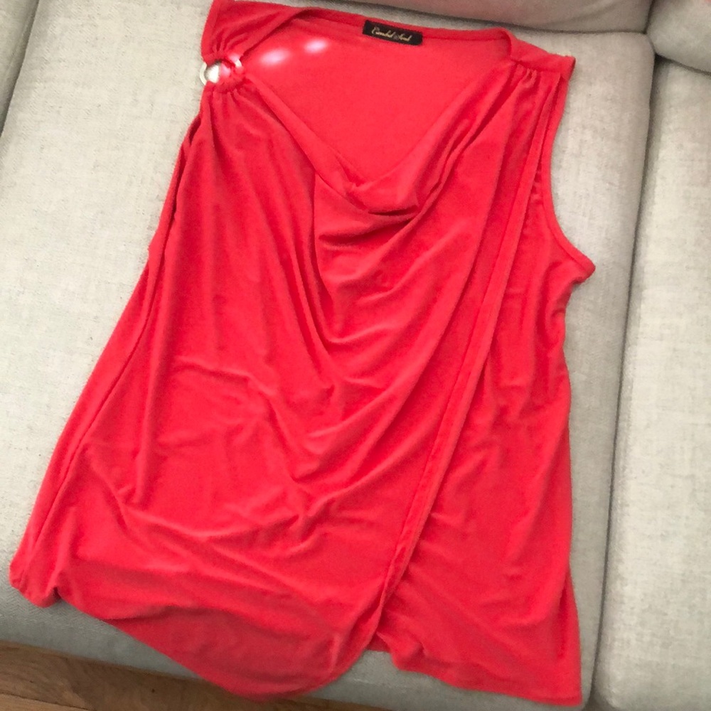 Sleeveless blouse